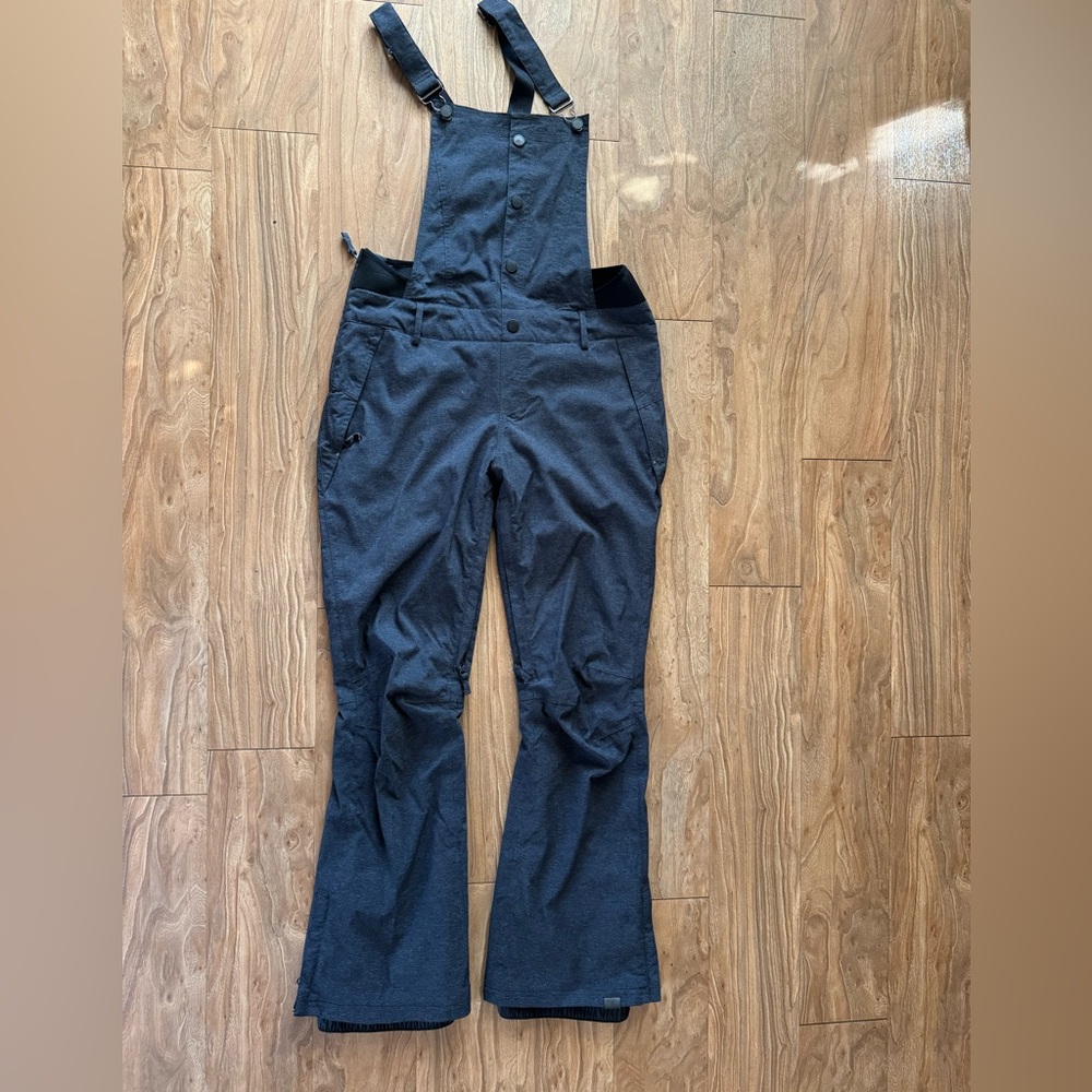 Roxy women’s ski/snowboard bibs size XL